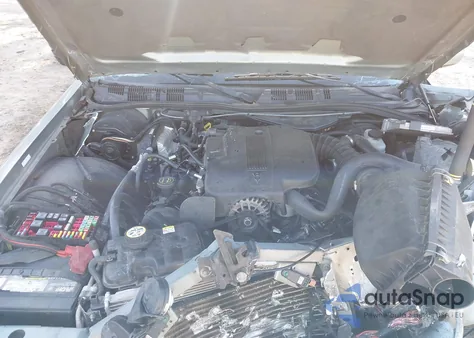 2005 Mercury Grand Marquis Gs from USA, damaged, VIN 2MEFM74W65X630019